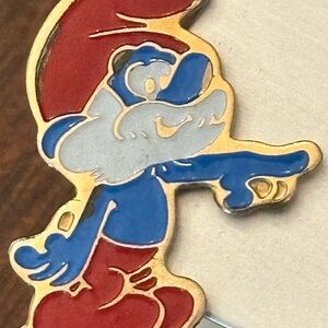 Vintage 1980 Peyo Papa Smurf Pin